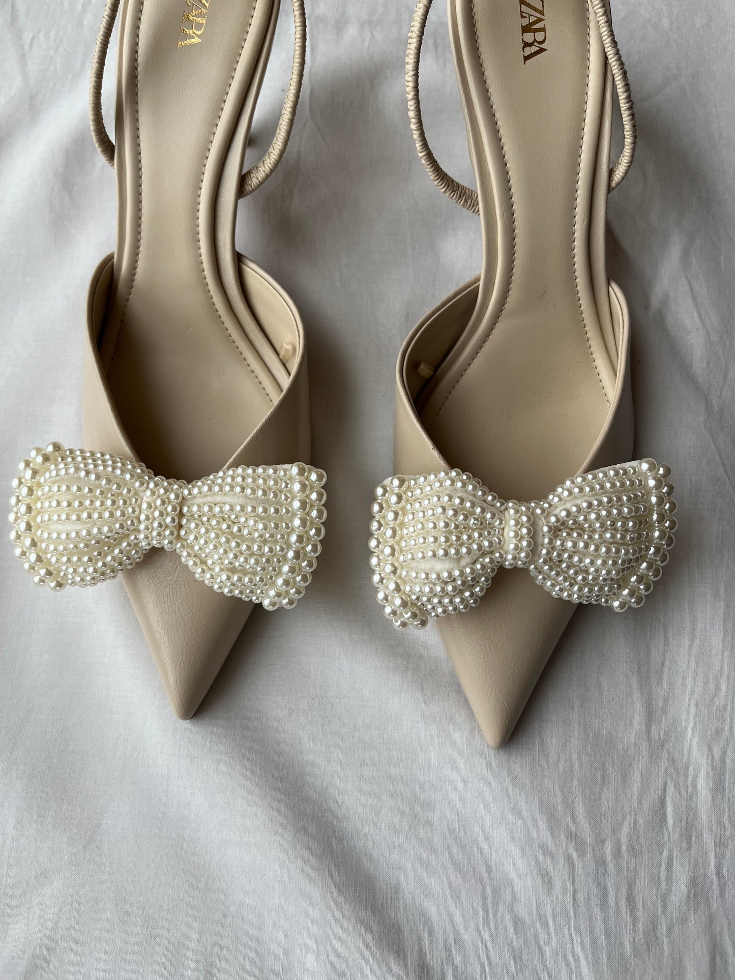 Dolly Pearl Bow Shoe Buckles
