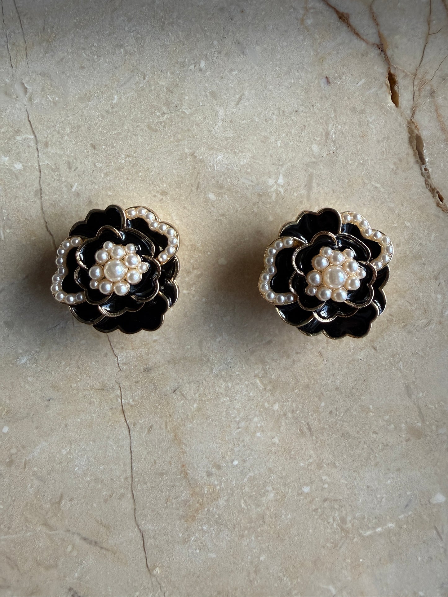 Victoria rose button cover | One set