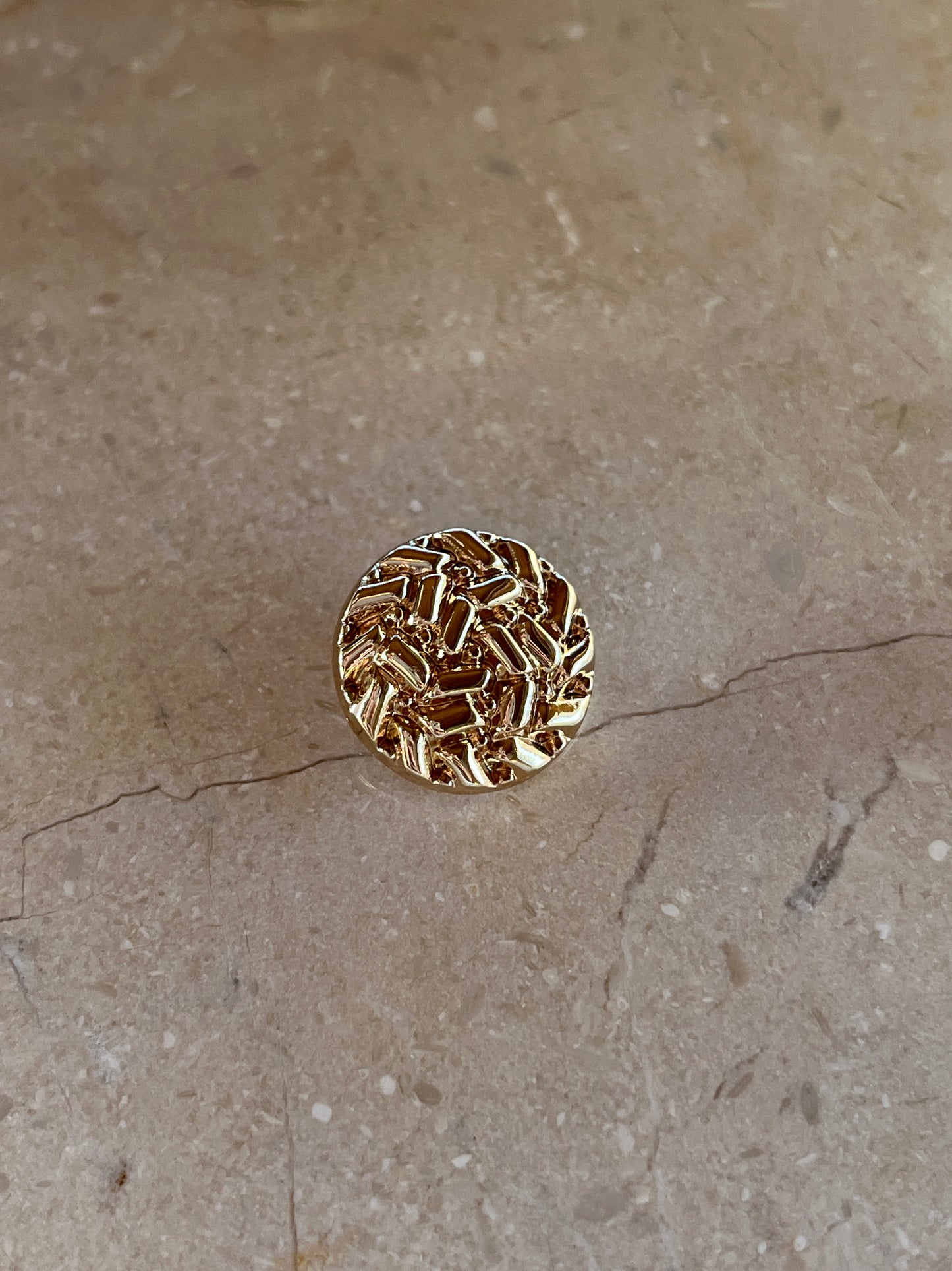Evelyn button gold