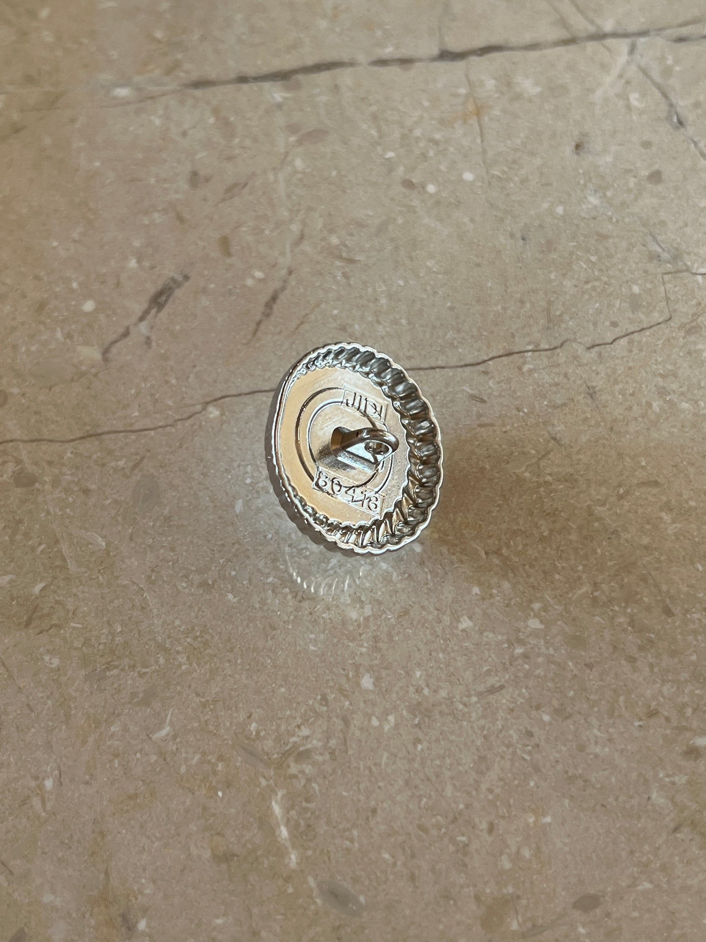 Nova button silver