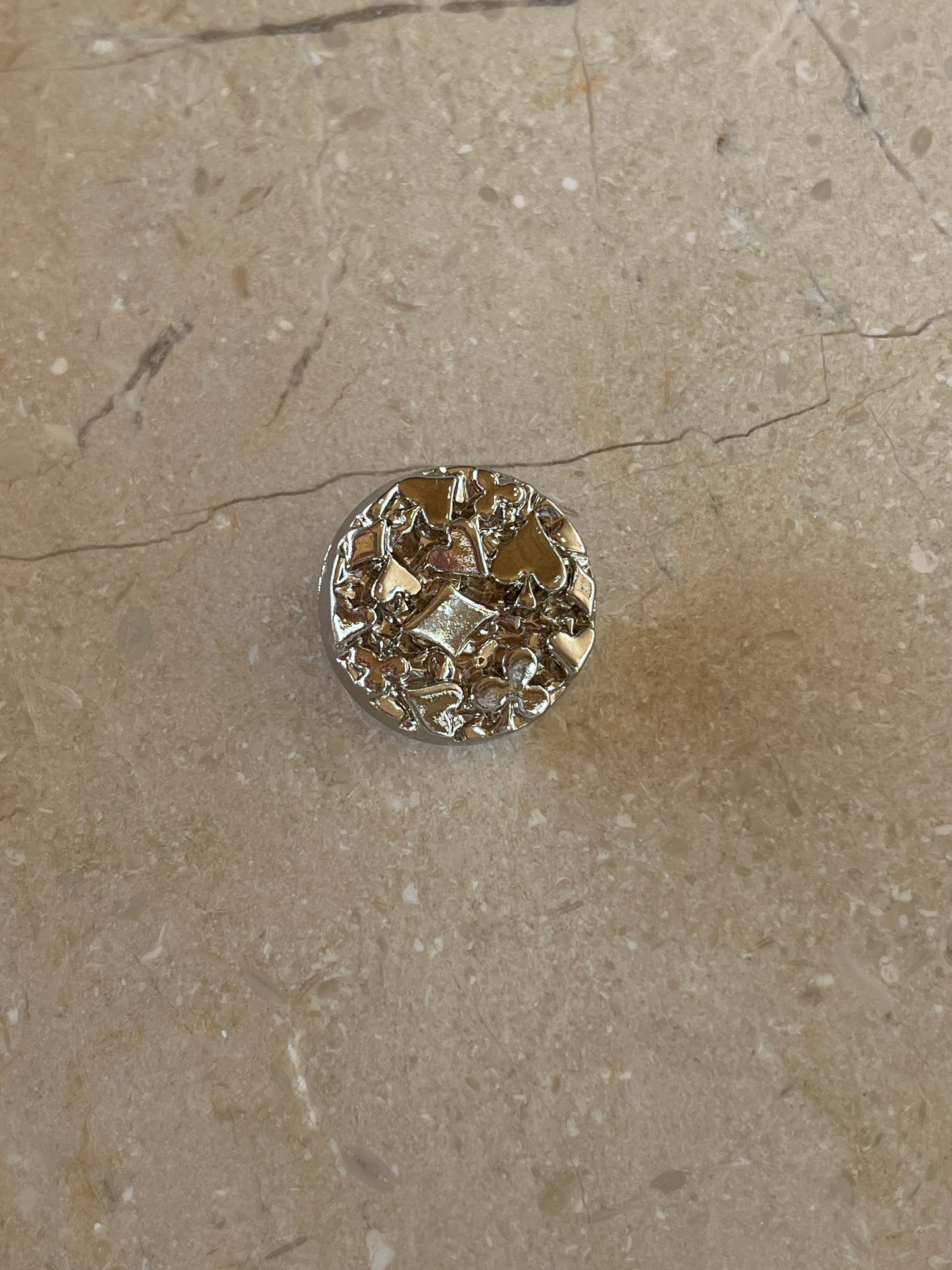 Line button silver