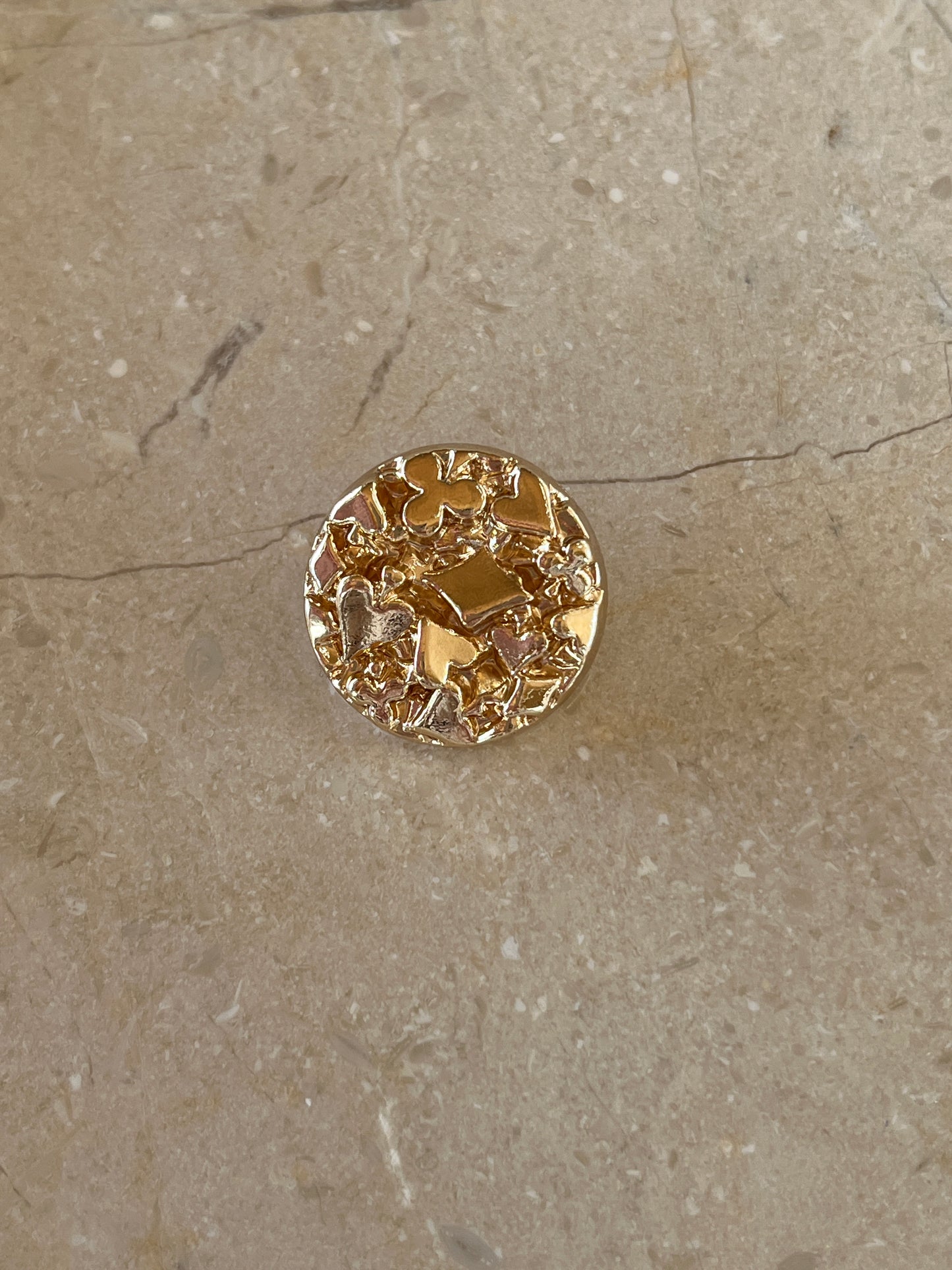 Line button gold