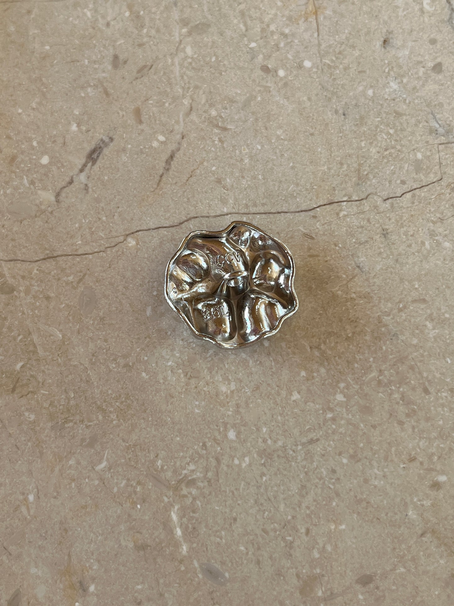 Kelly Button silver