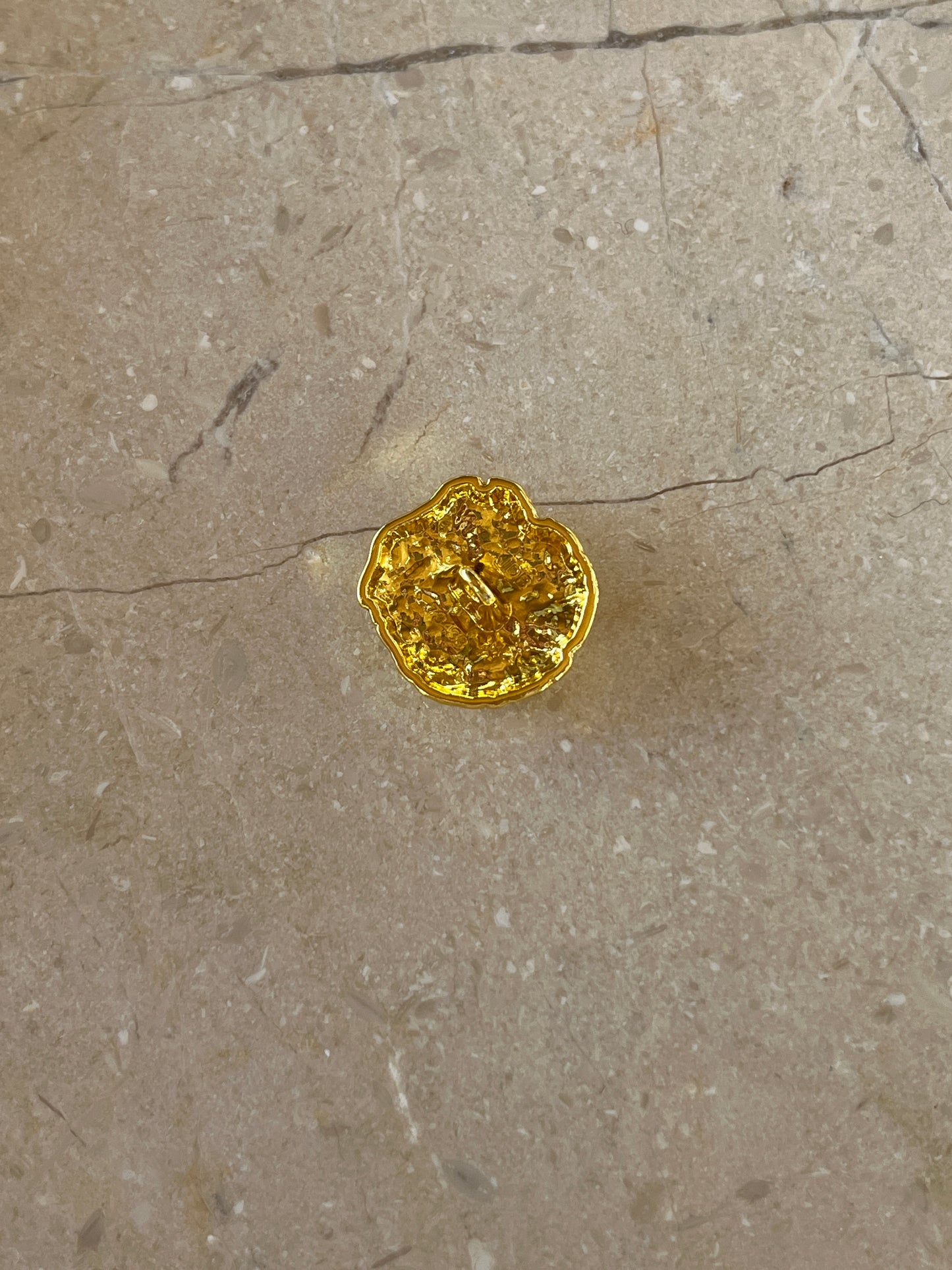 Amelia button gold