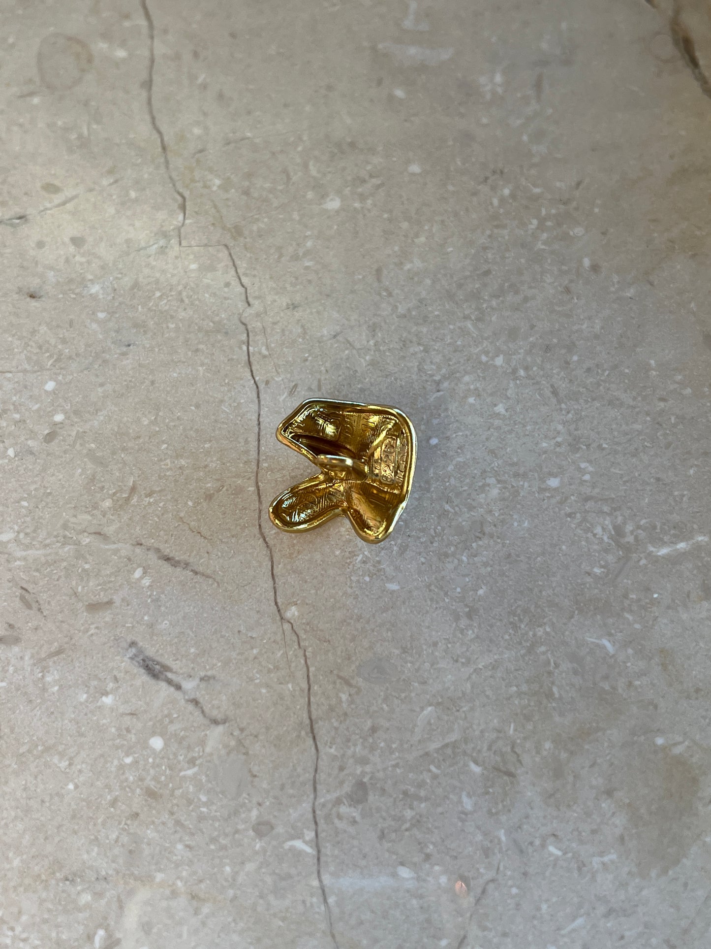 Meadow button gold small