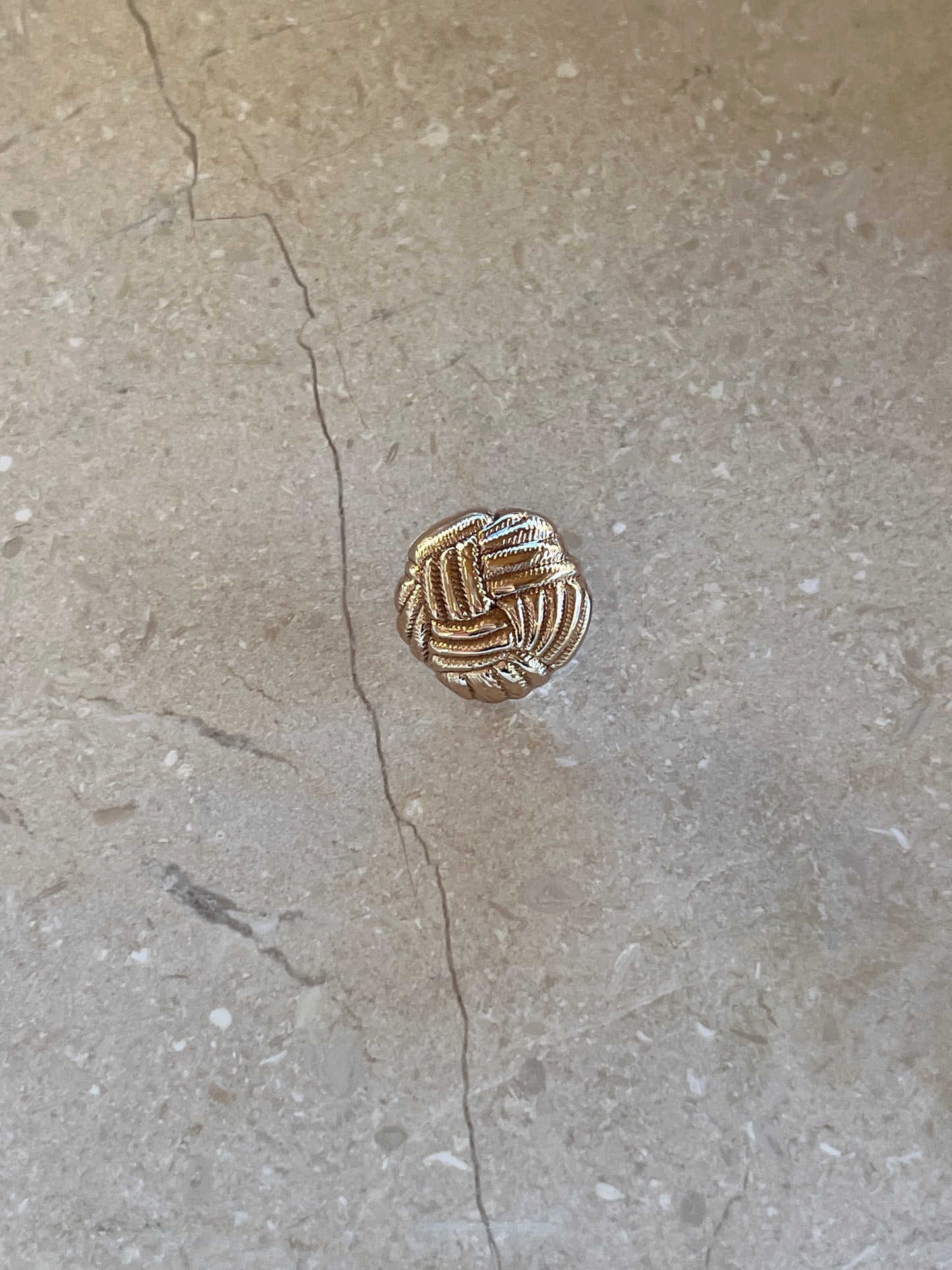 Poppy button gold small