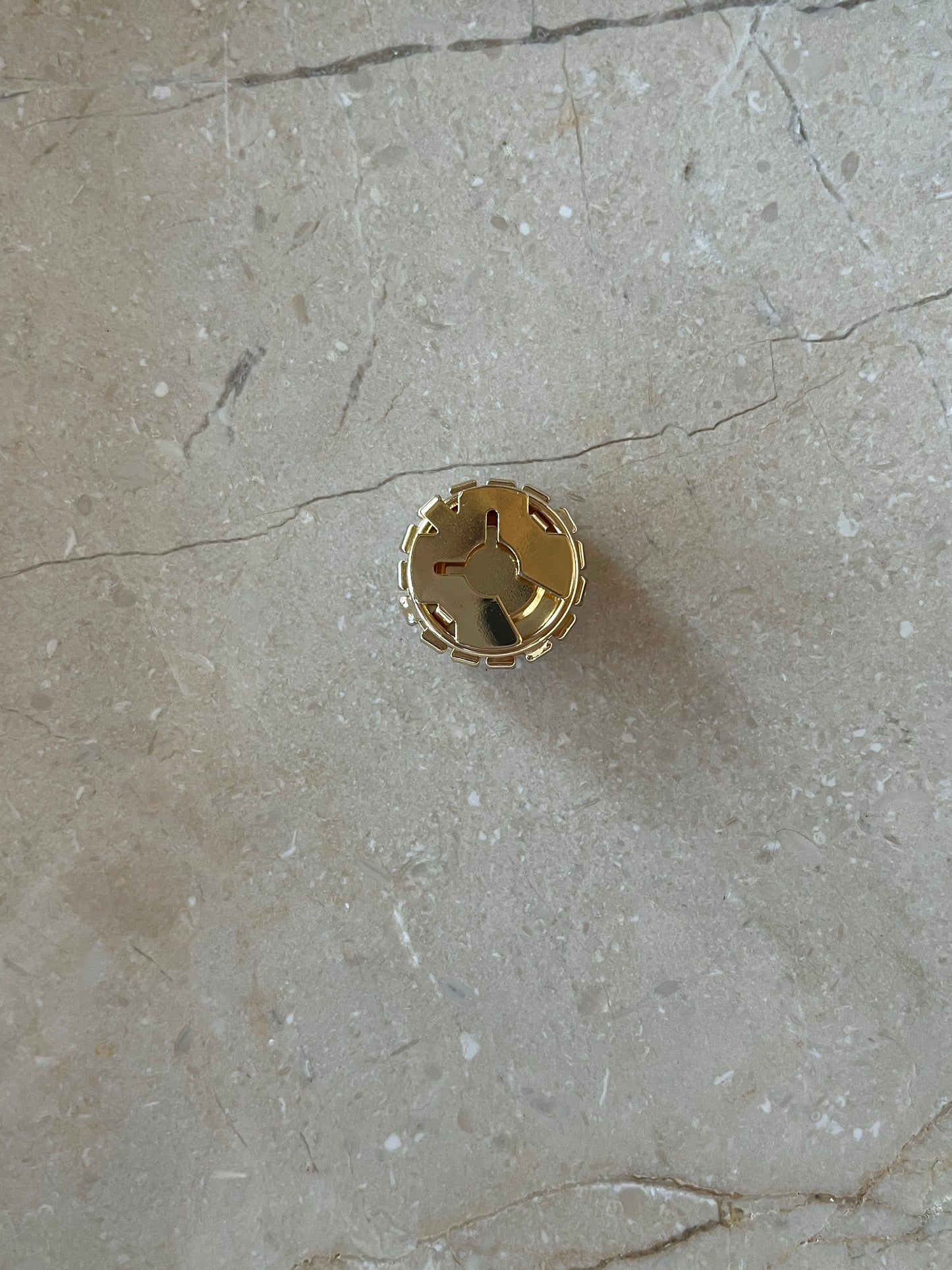 Melly button cover gold