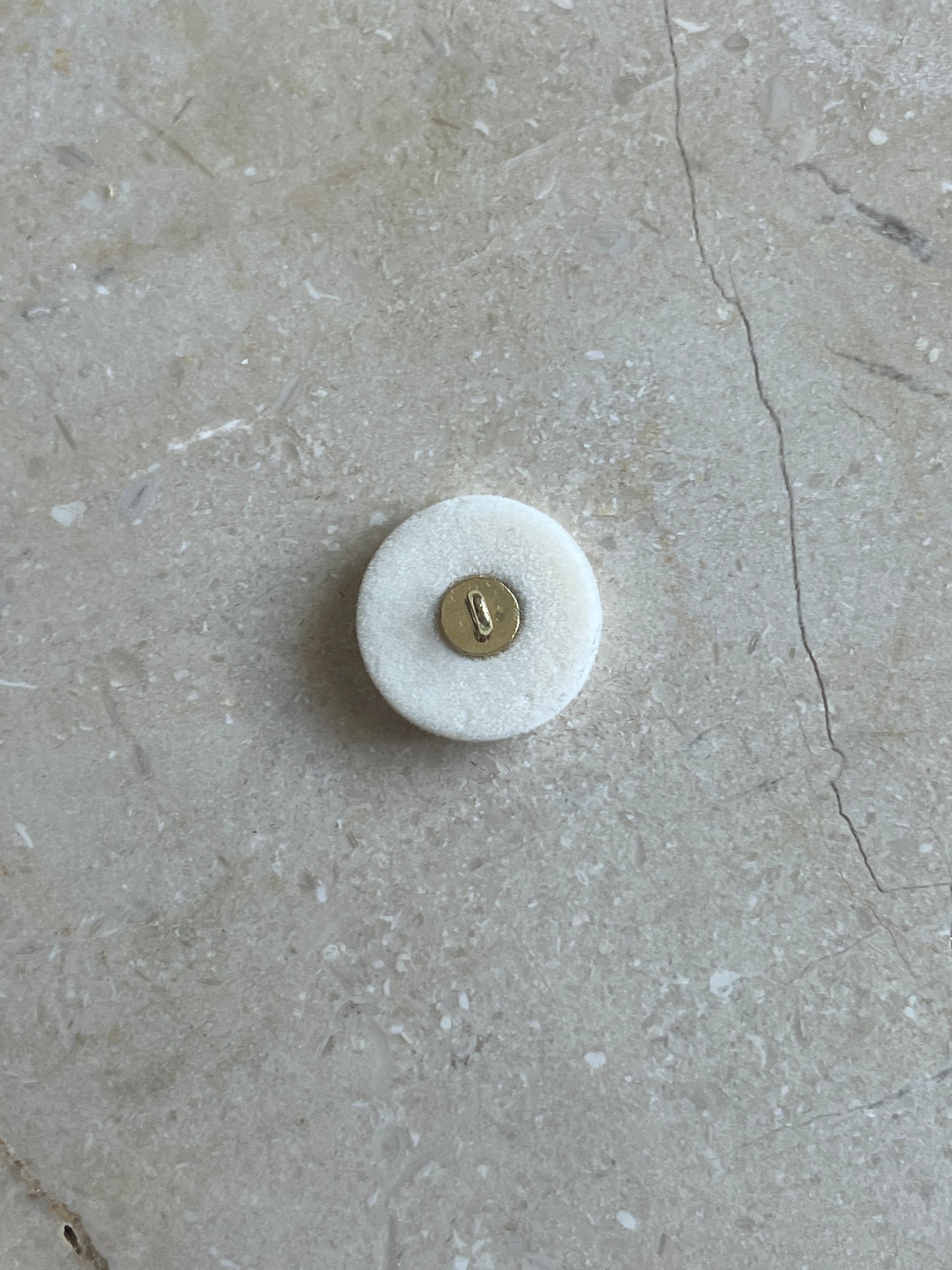Jolly velvet button white