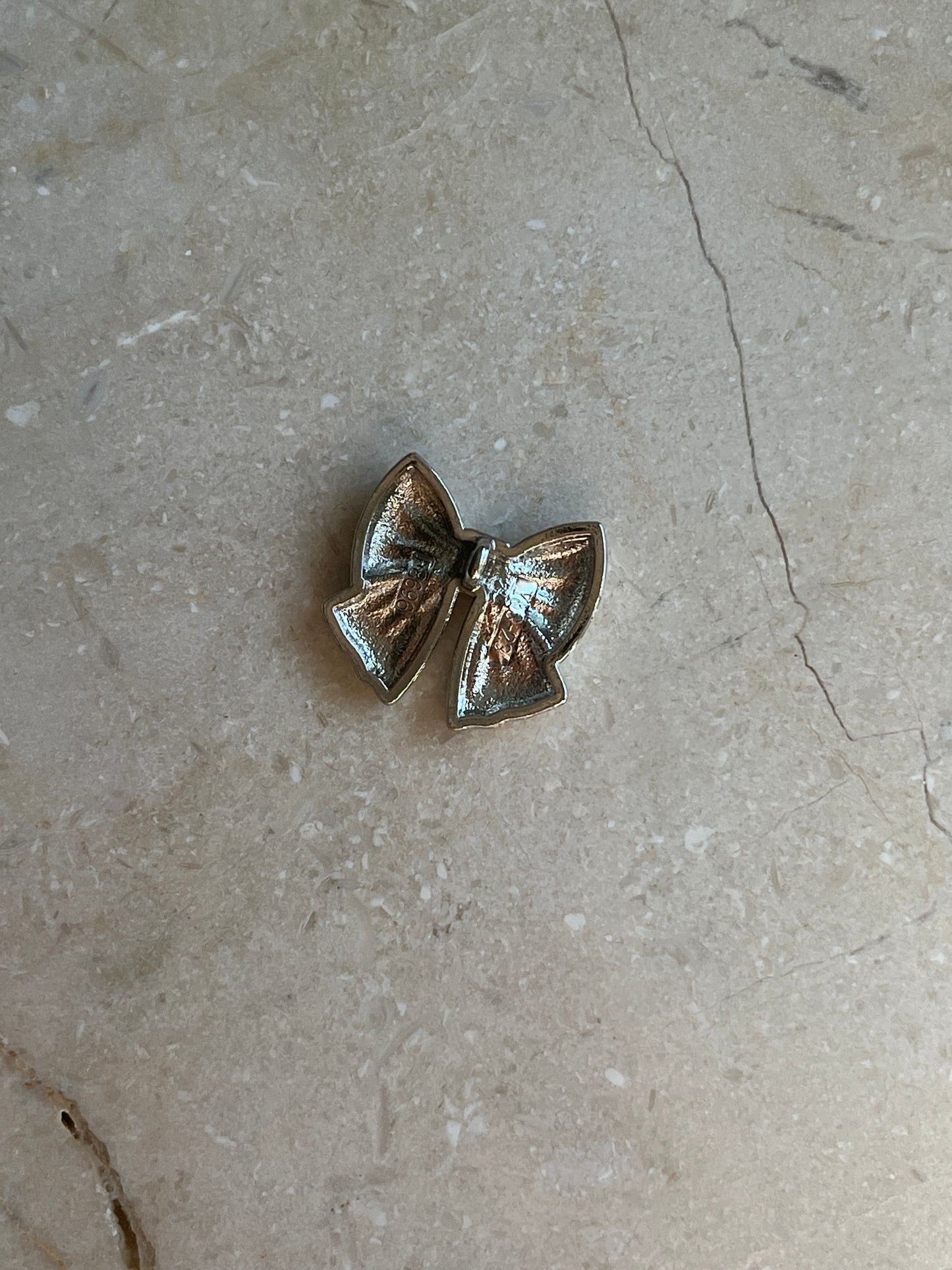 Bow button silver