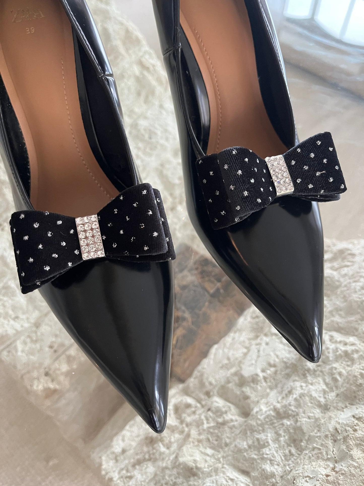 Velvet Dots Bow Shoe Buckles