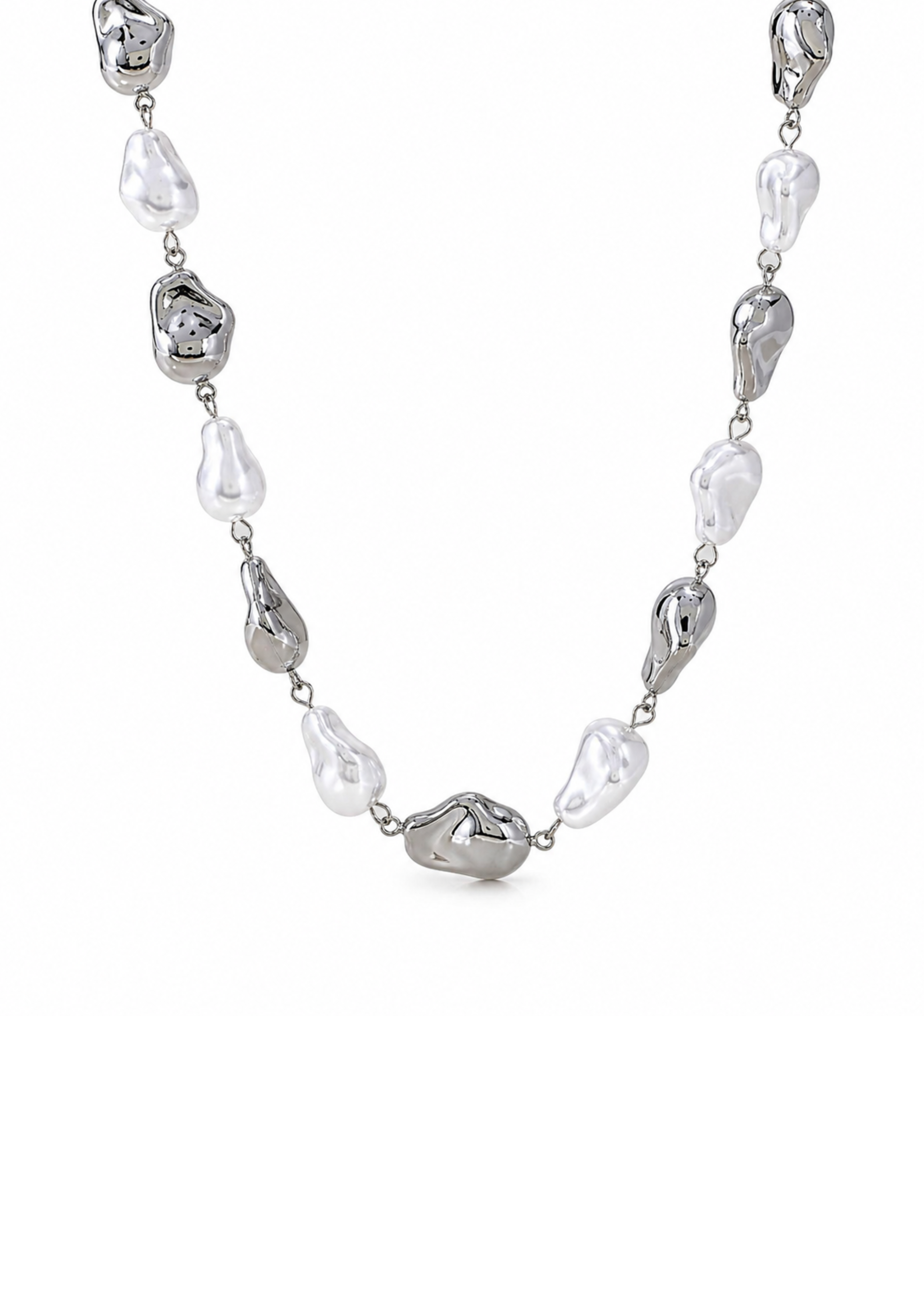 Luna Pearl Necklace