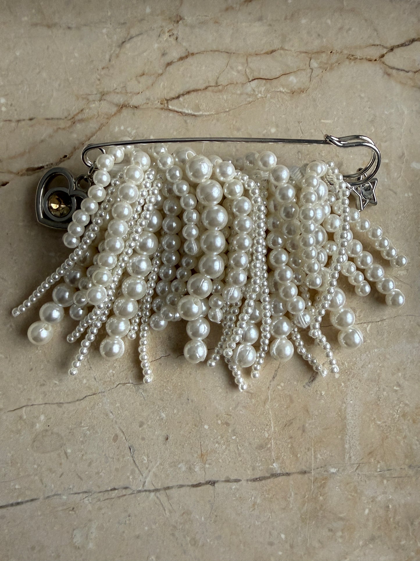 Pearl Brooch silver large