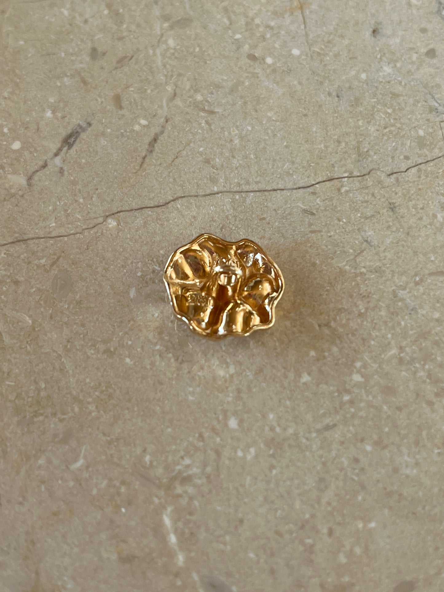 Kelly Button gold