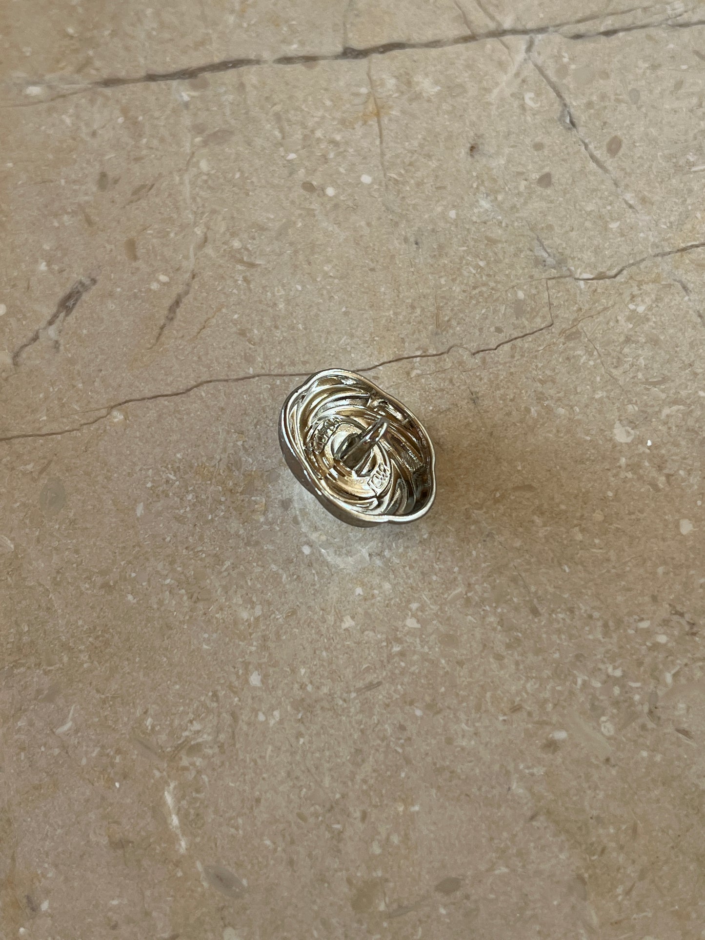 Luca button silver