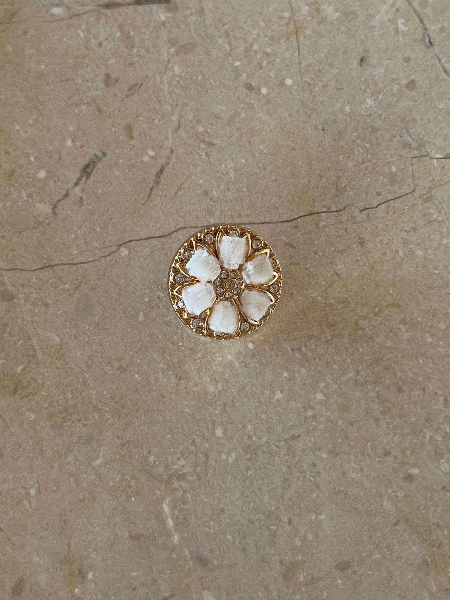 Velvet button white