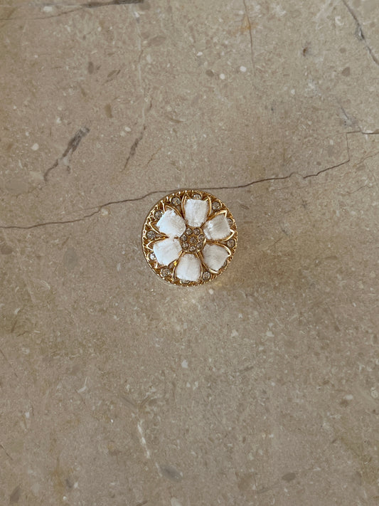 Velvet button white