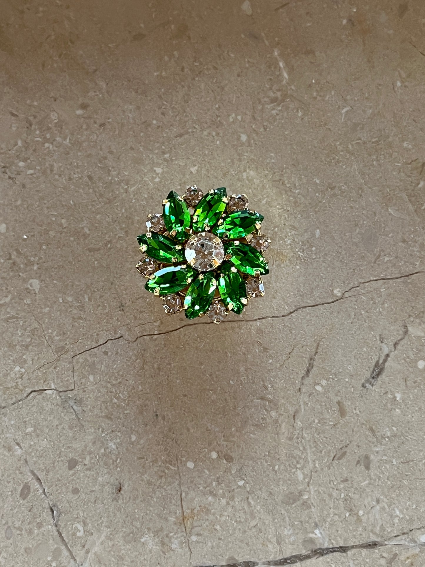 Samantha button cover green