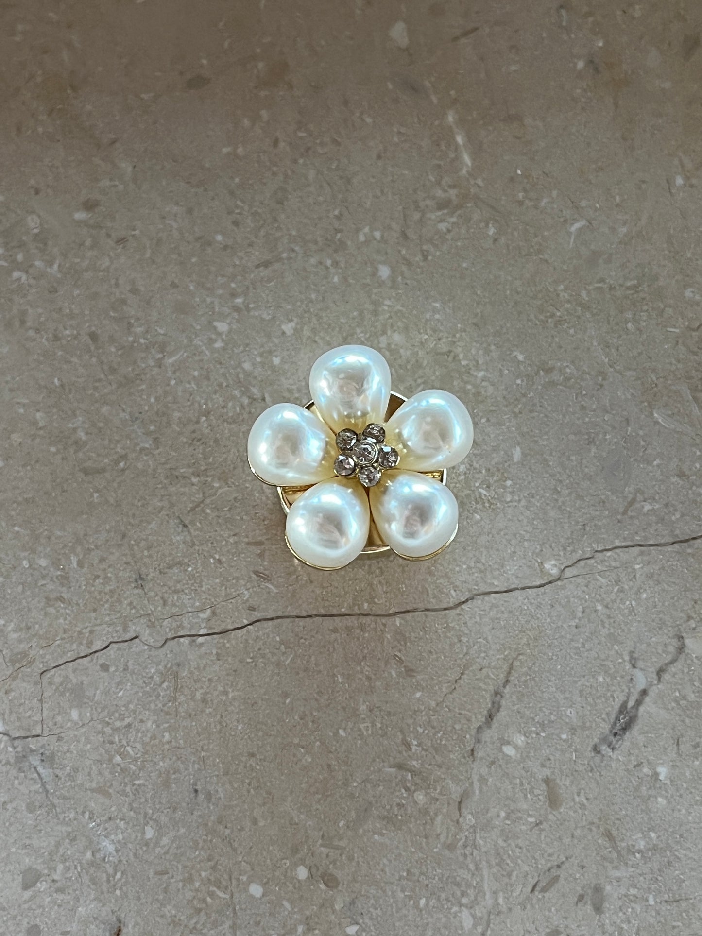 Skylar button cover gold