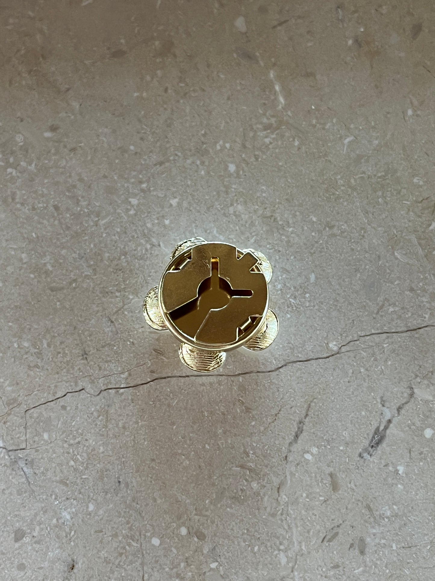 Skylar button cover gold