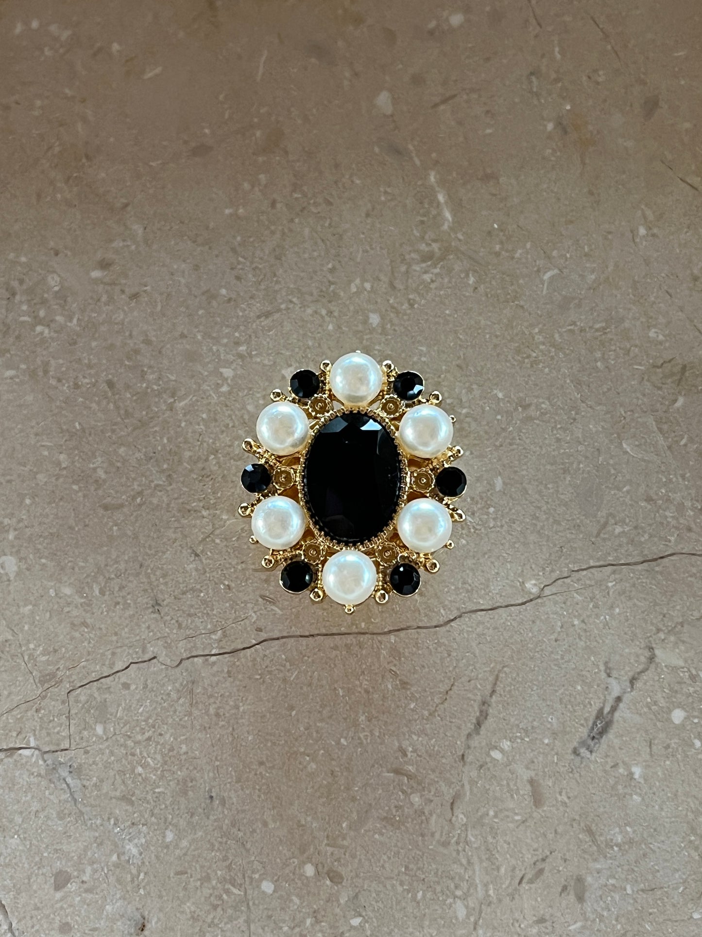 Sadie button cover black