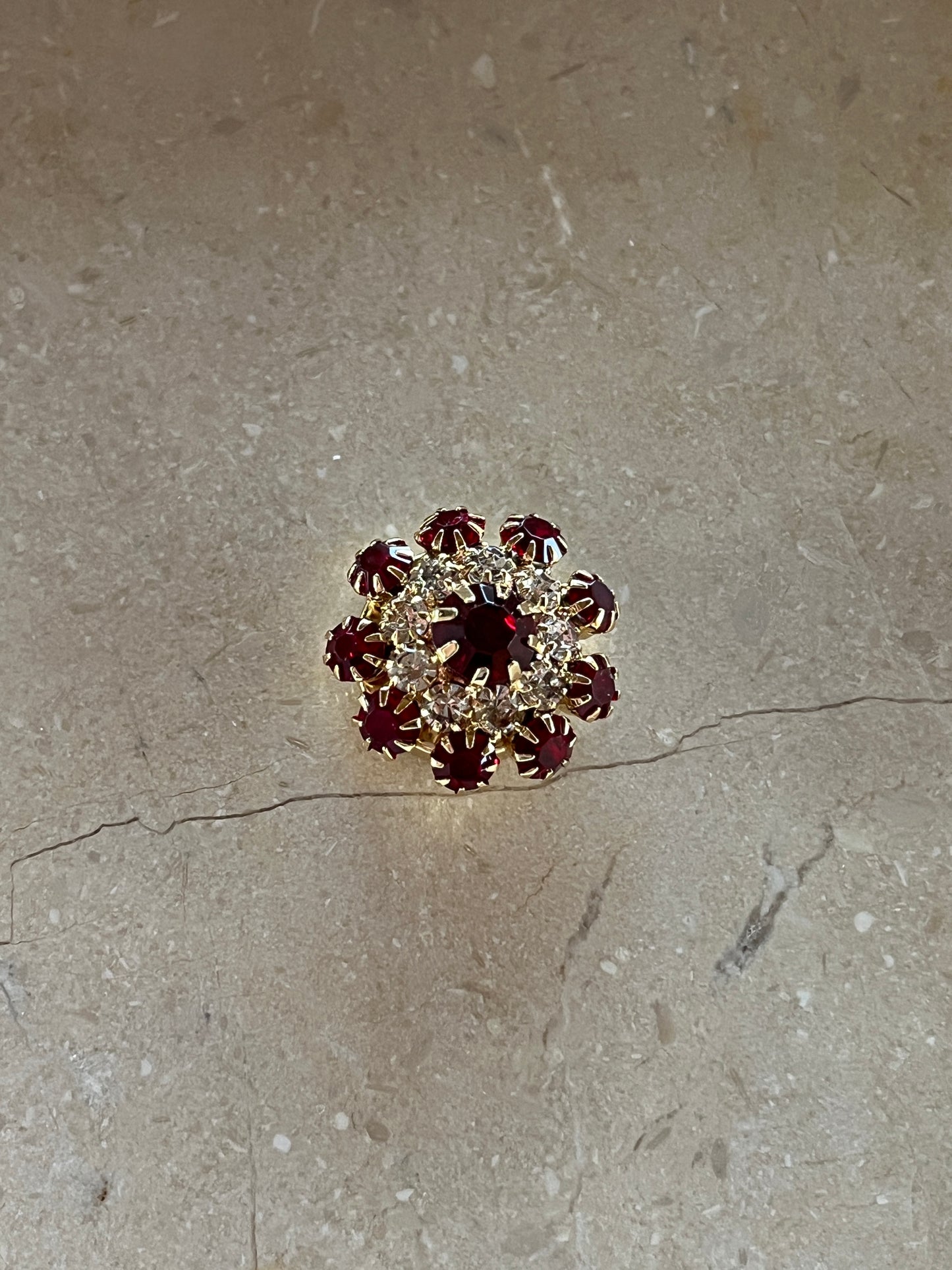 Gigi button cover burgundy