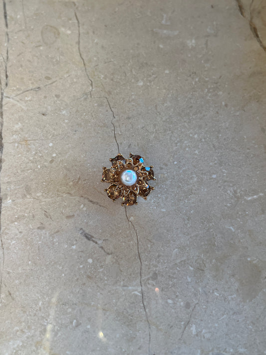 Coral button