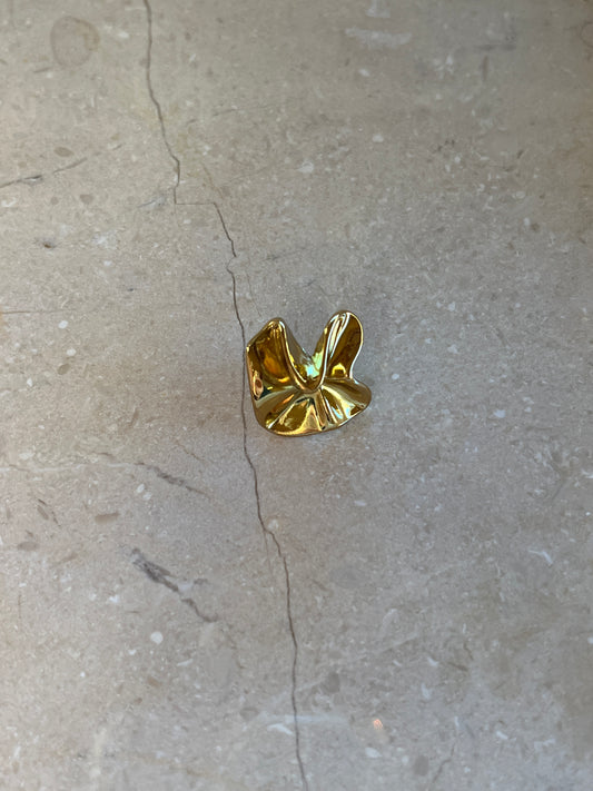 Meadow button gold small