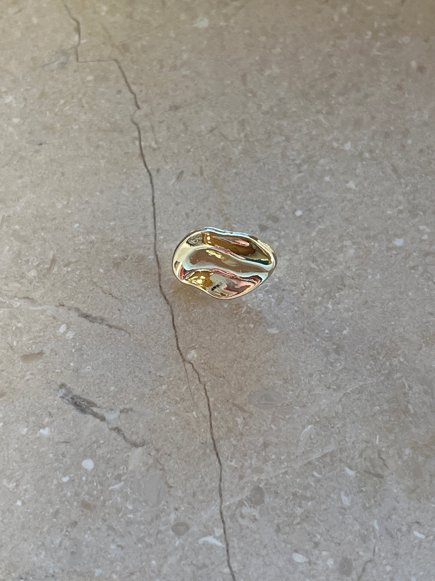 Bay button gold