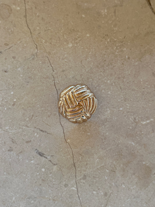 Poppy button gold