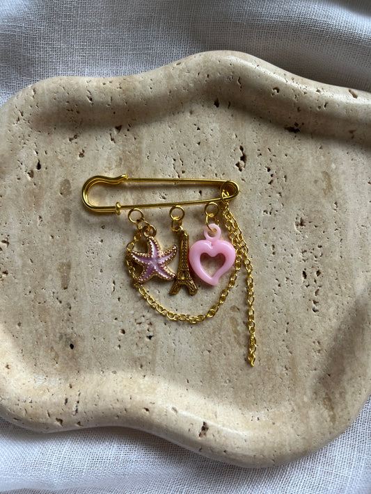 Vintage Charm Brooch gold small