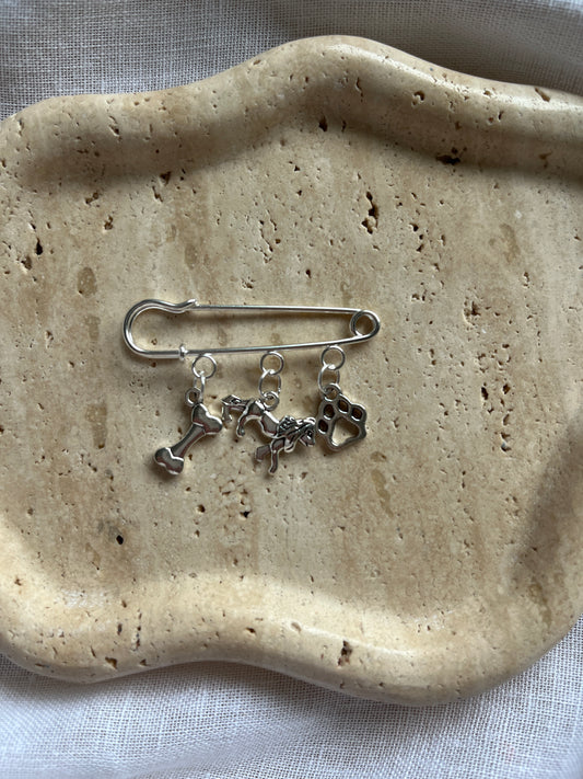 Vintage Charm Brooch silver small