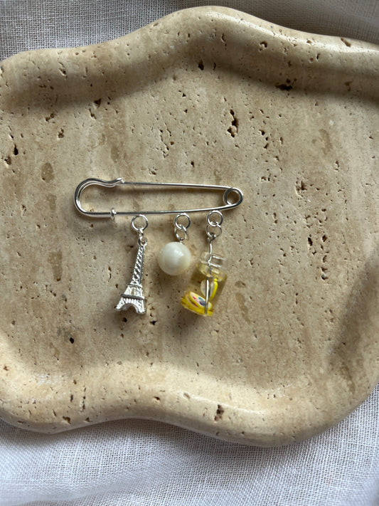 Vintage Charm Brooch silver small