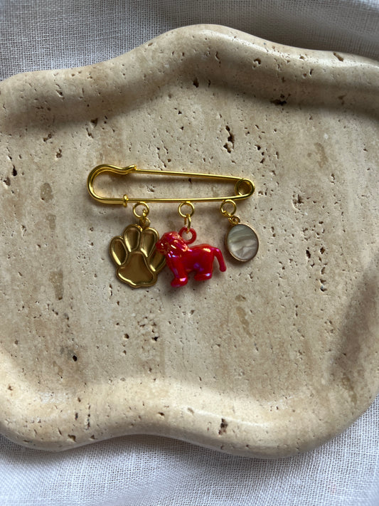 Vintage Charm Brooch gold small