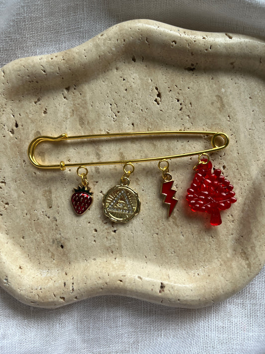 Vintage Charm Brooch gold large