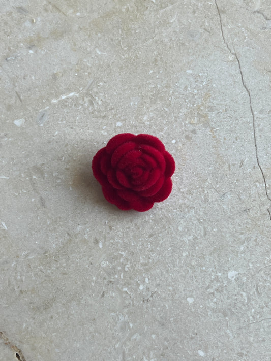 Winter rose button red
