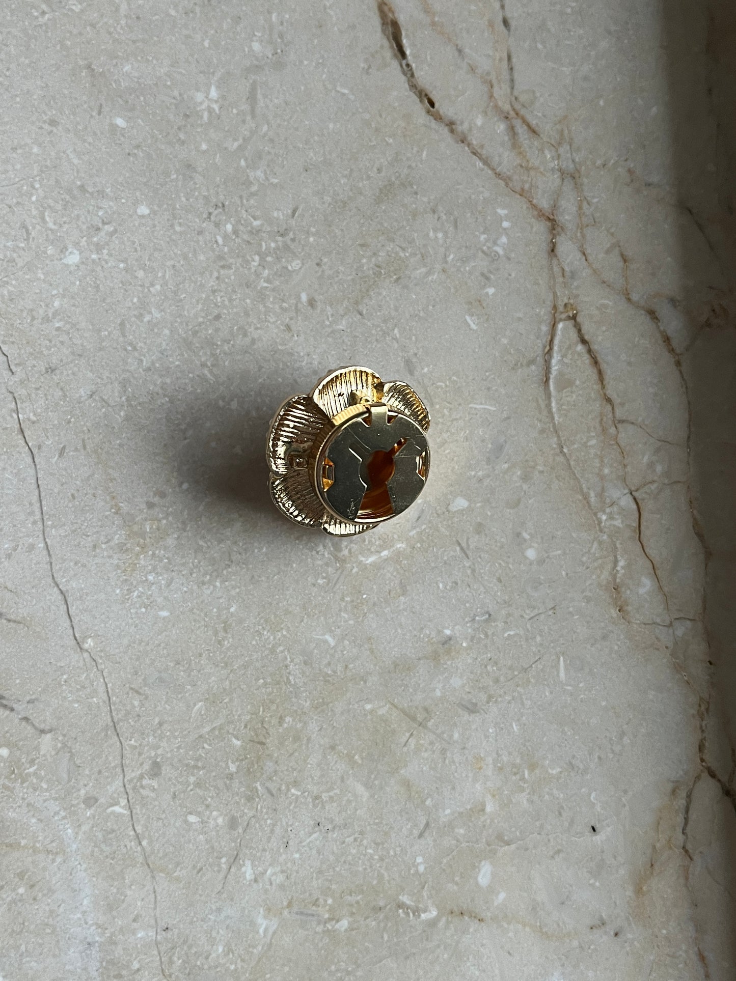 Peal rose button cover