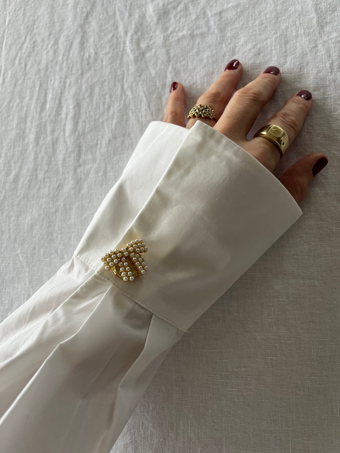 Pearl Bow button cover