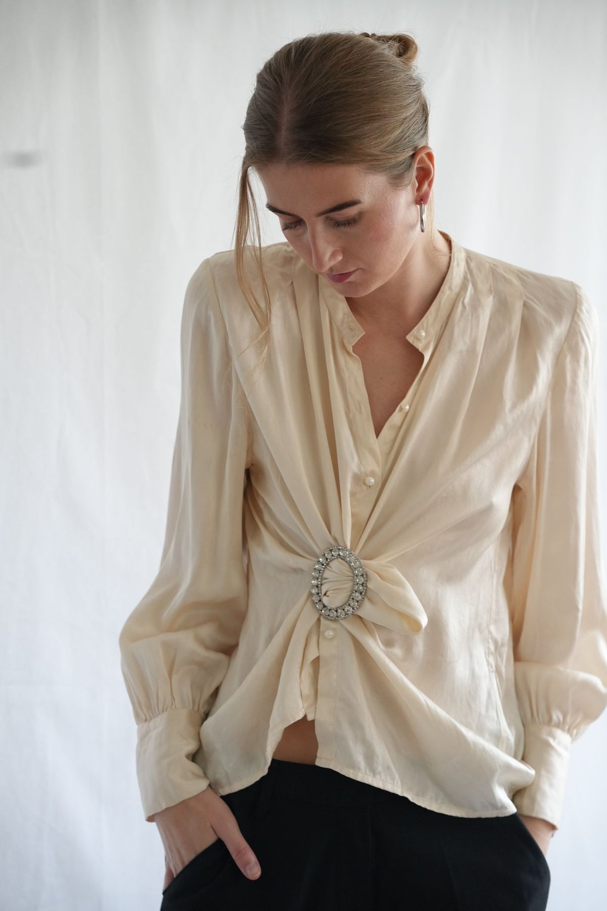 The Shape Buckle Crystal